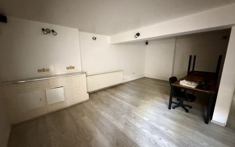 Spatiu comercial, 65.3 mp, Central, zona KFC