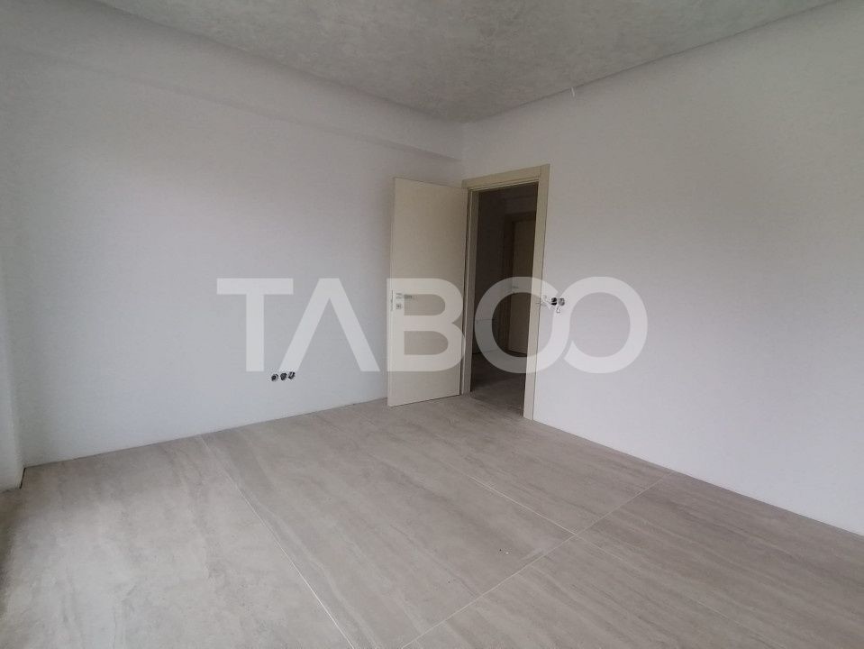 Casa superba de inchiriat 5 camere cu teren si piscina Cisnadie – fotografia 15 din 23