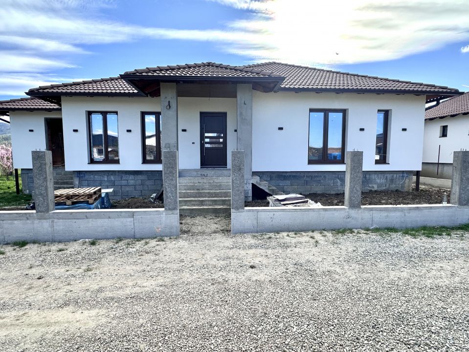 Casa noua cu 4 camere finisata in Sard 105 mp cu teren de 500 – fotografia 3 din 12