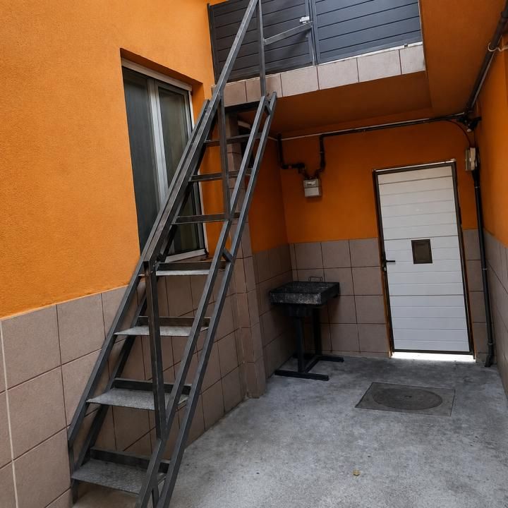 Casa 3 Camere | Piata Alba Iulia | 120 mp | Renovata | Singur Curte | – fotografia 5 din 11