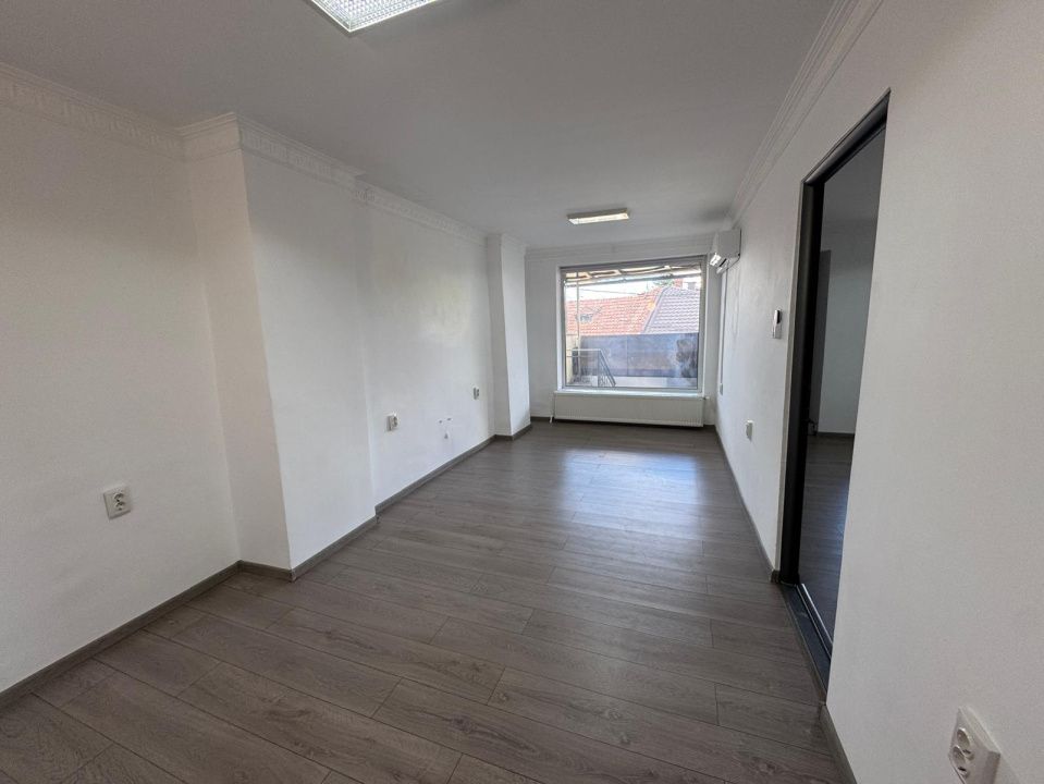 Închiriere casă pentru birouri + 4 garaje, P-ța Cipariu – fotografia 9 din 15