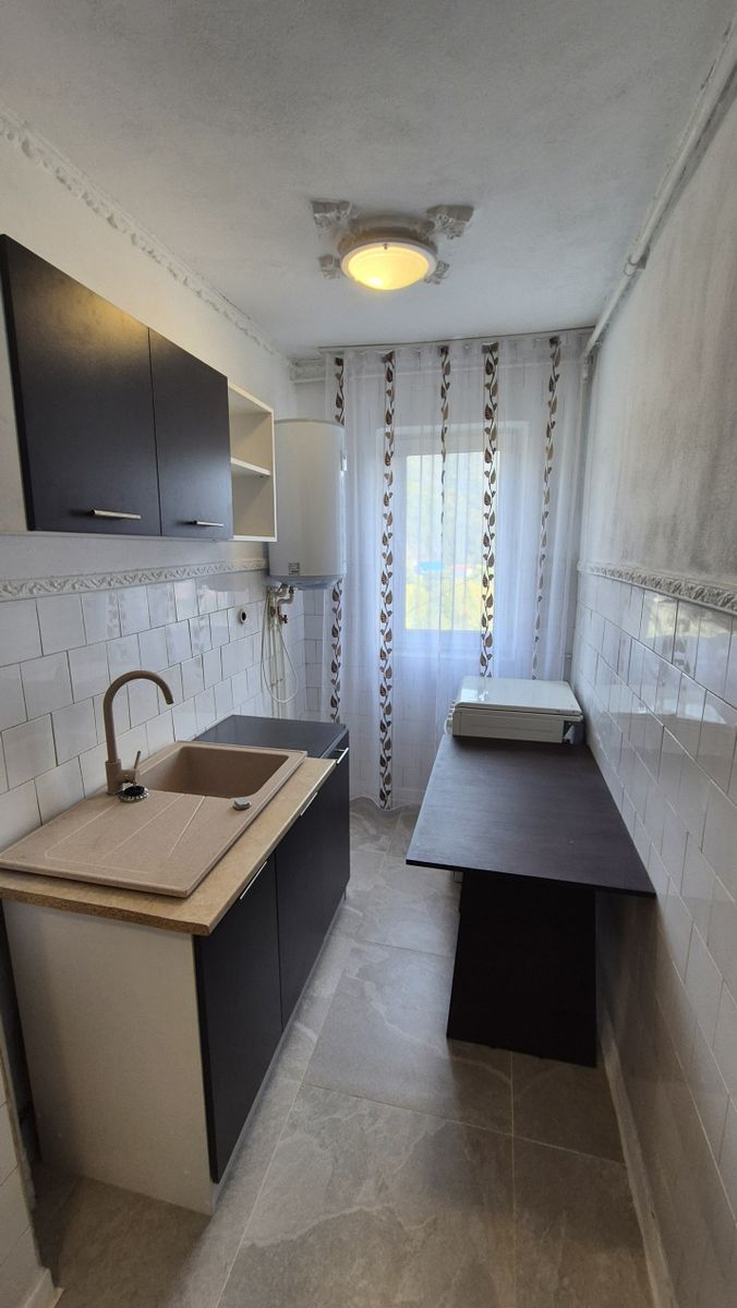 Vânzare apartament 2 camere, decomandat, strada Gării, Bumbești-Jiu – fotografia 4 din 9
