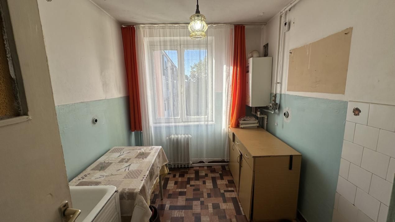 Apartament 3 camere, etaj intermediar. Craiovei, Pitești – fotografia 5 din 7