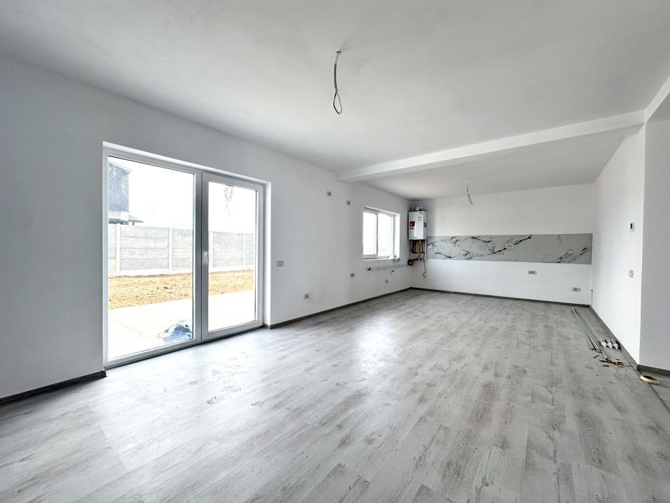 Duplex elegant, 3 camere, 80 mp utili, 325 mp teren - Sanandrei – fotografia 2 din 8