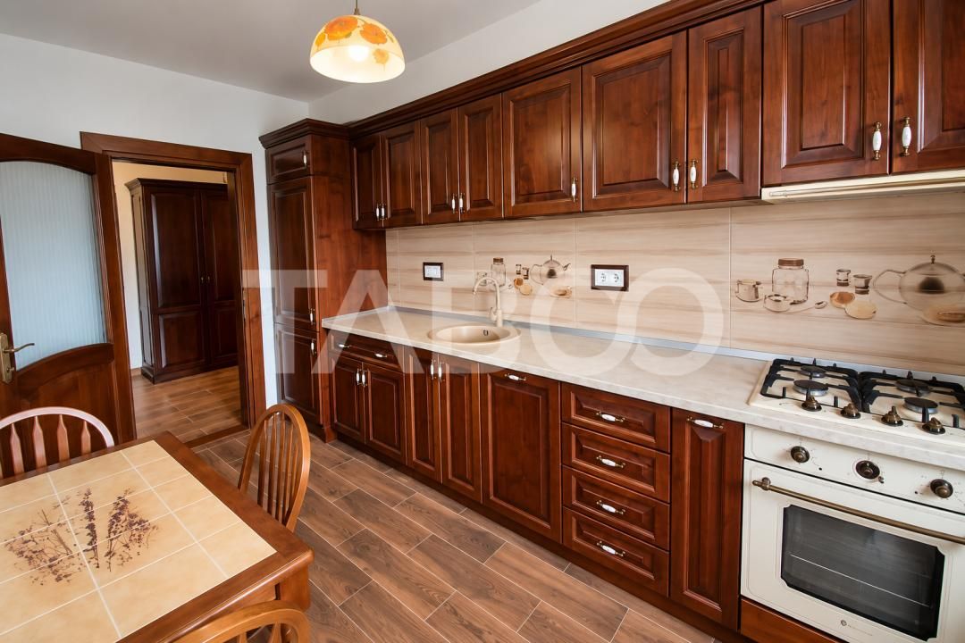 Apartament de inchiriat etaj 3 parcare proprie bloc cu lift Piata Cluj – fotografia 7 din 13