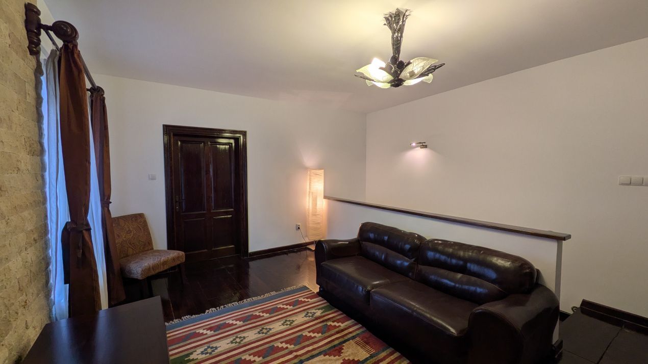 CENTRUL ISTORIC, APARTAMENT LA CASĂ, 88,98 MP, 3 CAMERE PE DOUĂ NIVELURI – fotografia 9 din 56