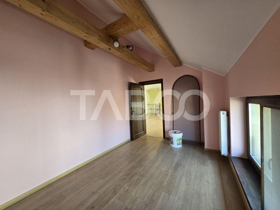 Casa noua de inchiriat 5 camere 200mp si Garaj zona Tineretului Sibiu – fotografia 13 din 28