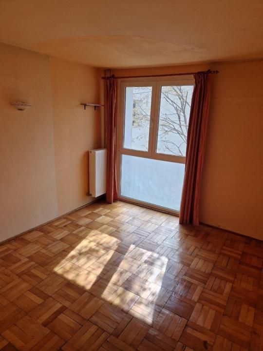 Vanzare apartament 4 camere | Titan - bloc tip H | langa metrou | etaj 3/4 | – fotografia 5 din 34