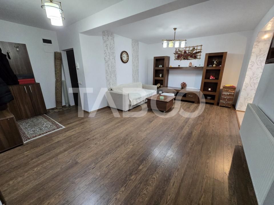 Apartament 3 camere decomandat mobilat balcon parcare Turnisor Sibiu – fotografia 11 din 13