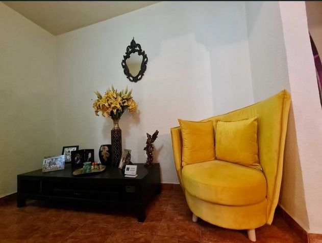Apartament 3 camere decomandat  zonă Casa de Cultura – fotografia 1 din 8