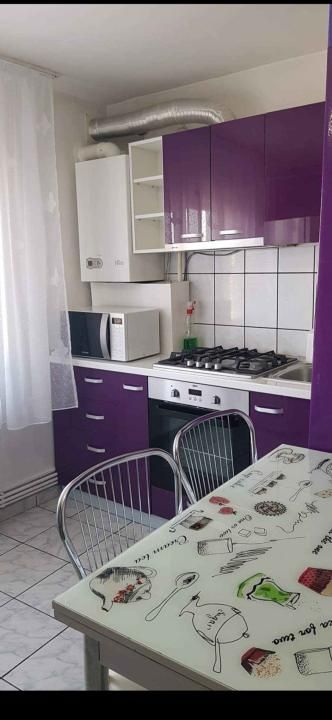 Inchiriere apartament 3 camere Central – fotografia 1 din 6