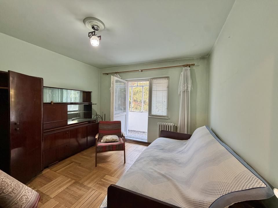 Apartament 4 camere, decomandat, etaj 1, zona Dambovita – fotografia 6 din 15