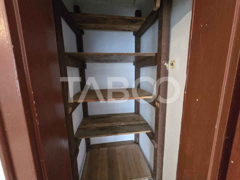 Casa de vanzare cu teren 412 mp pivnita garaj in Terezian Sibiu – fotografia 32 din 34