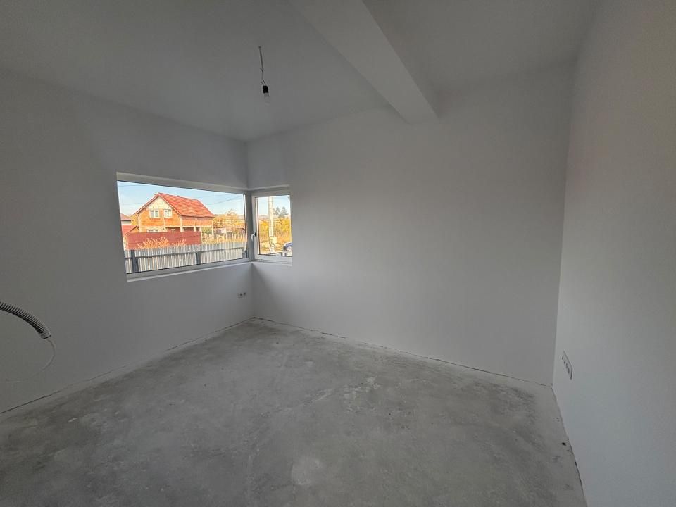 Casă single în Cristian, Sibiu - 4 Camere, 2 Terase, Teren 486 – fotografia 36 din 41