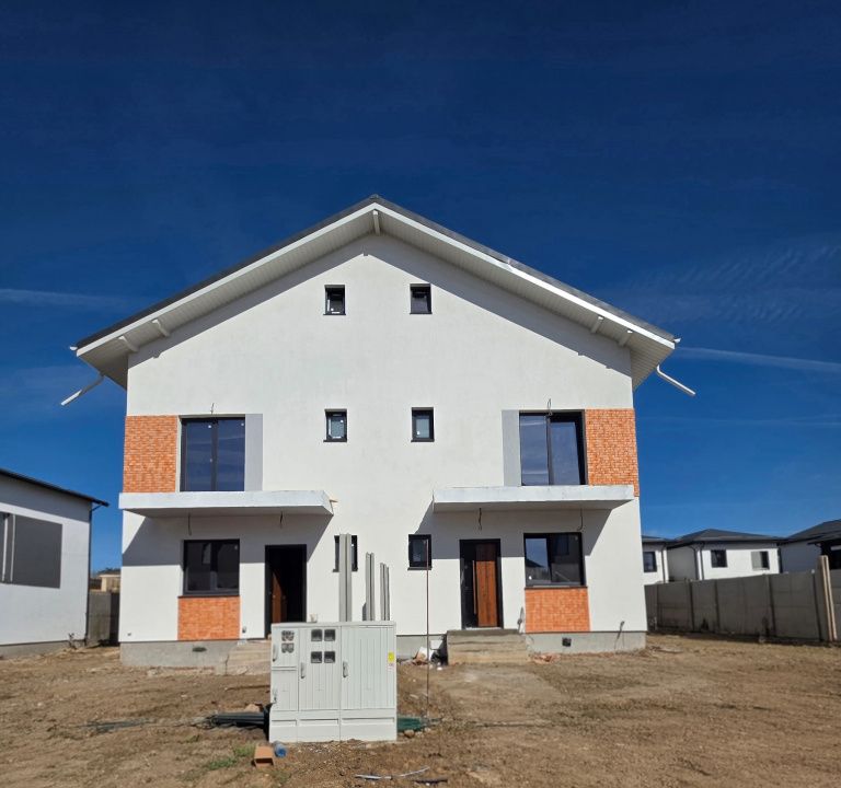 Vila de vanzare 4 camere /Bragadiru strada Preciziei – fotografia 1 din 12