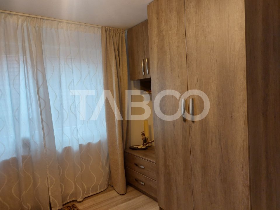 Casa in zona centrala 5 camere 2 bucatarii 3 bai curte comuna Cisnadie – fotografia 18 din 28
