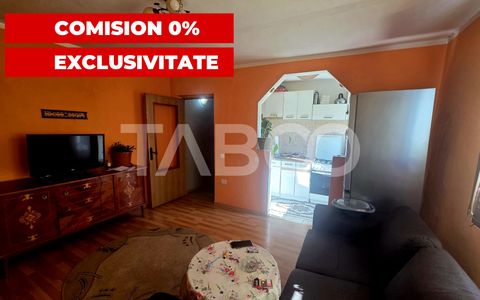 Apartament 3 camere semidecomandat etaj 3 zona 13 Decembrie 50 mpu