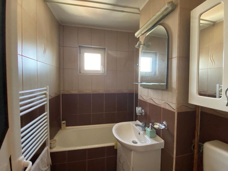 Apartament 2 camere I decomandat I Cetate I vedere panoramică I mobilat I – fotografia 9 din 12