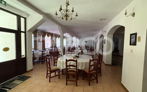 Pensiune de vanzare 36 camere restaurant terasa piscina in Rasinari