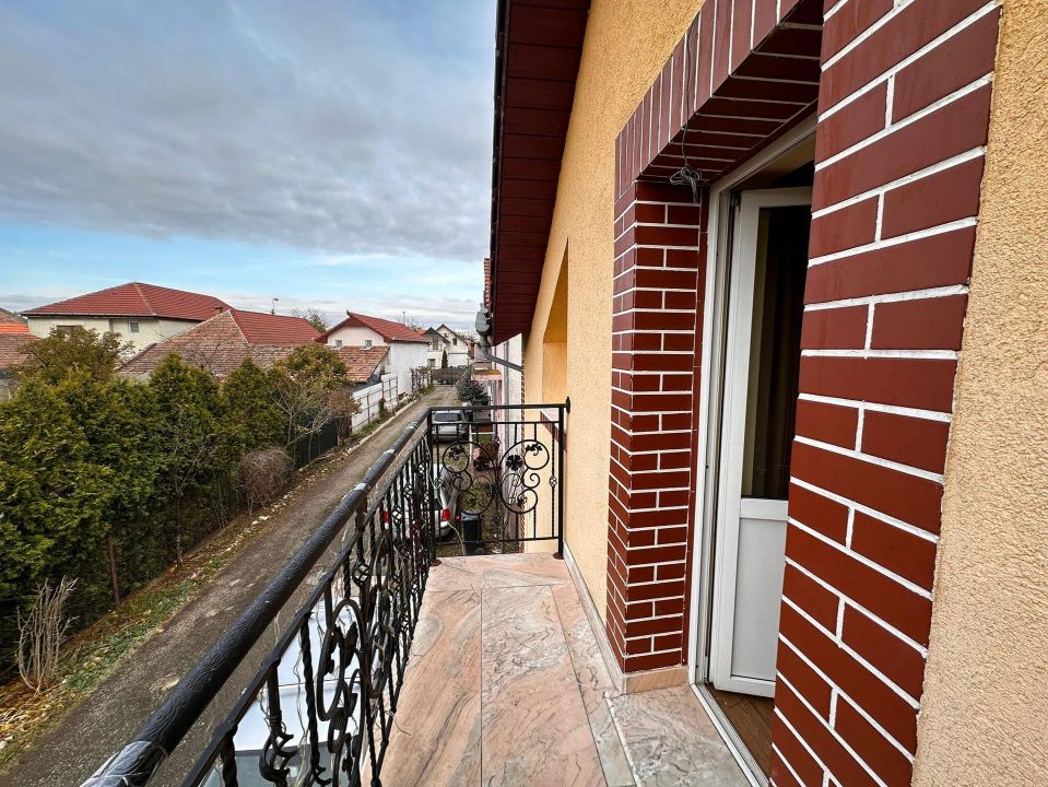 Casa in Centru finisata, mobilata, utilata complet – fotografia 1 din 26
