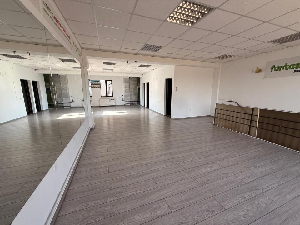 Spațiu Generos și Modern în Cartierul Găvana – Confort și Posibilități Nelimitat – fotografia 17 din 26