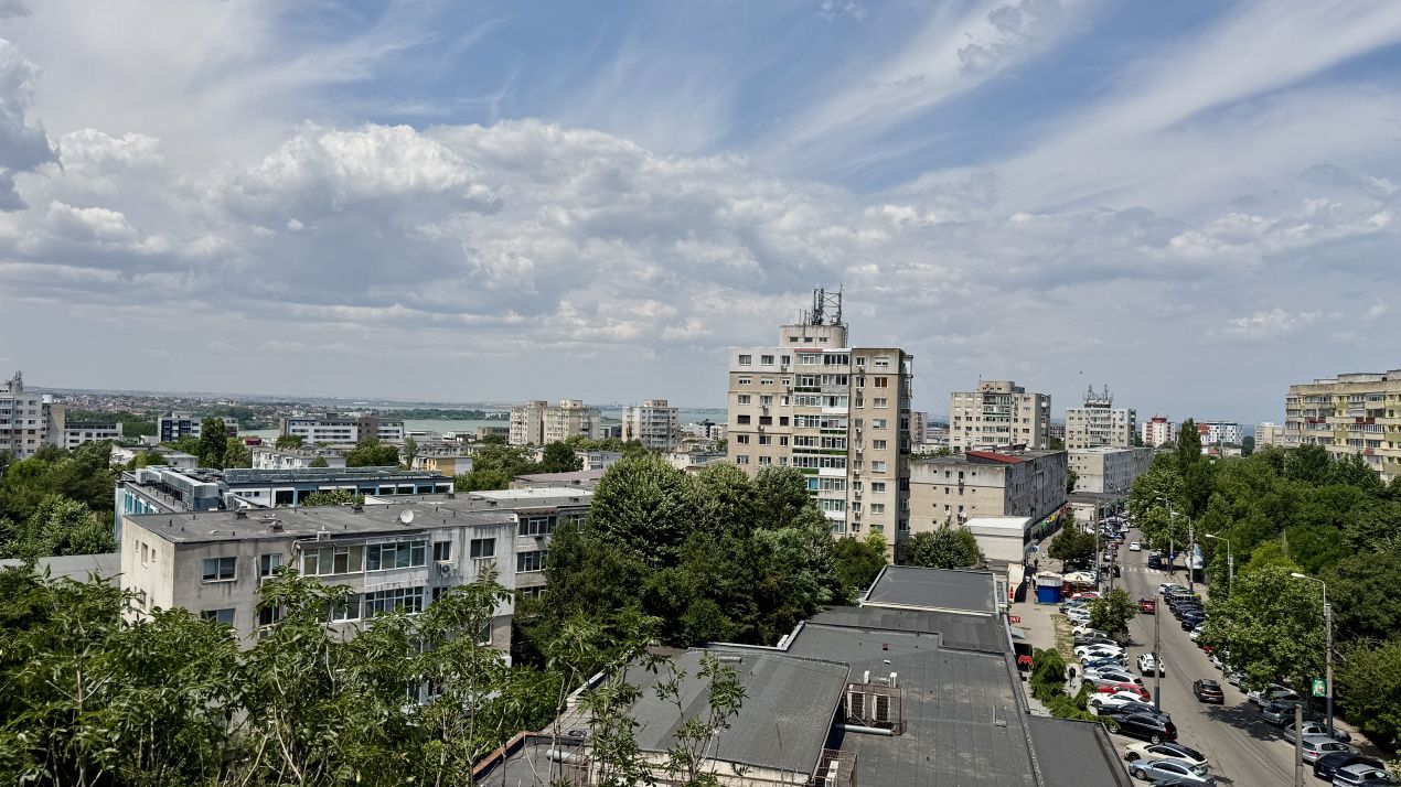 Penthouse UNIC 204 mp totali in Tomis Nord Constanta mobilat si utilat – fotografia 27 din 38
