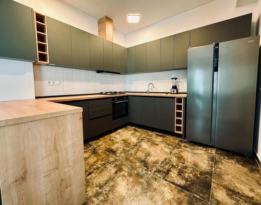 DUPLEX ELEGANT | 6 CAMERE | CURTE DE 270 MP | PISCINĂ | OTOPENI – fotografia 2 din 16