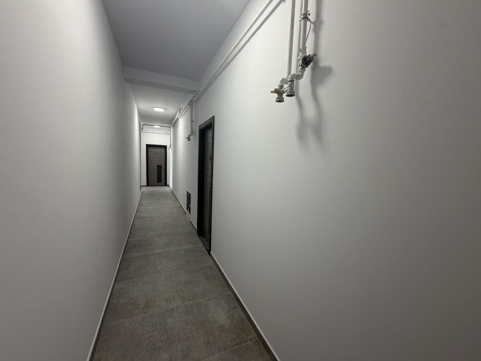 P5034 Apartament DECOMANDAT cu 3 camere zona LAC DUMBRAVITA,ETAJ 1, 2 Parcari – fotografia 15 din 35