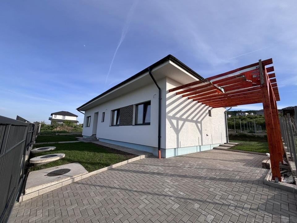 Casă individuală, P+Pod, panouri fotovoltaice, teren 500mp | Chinteni – fotografia 4 din 9