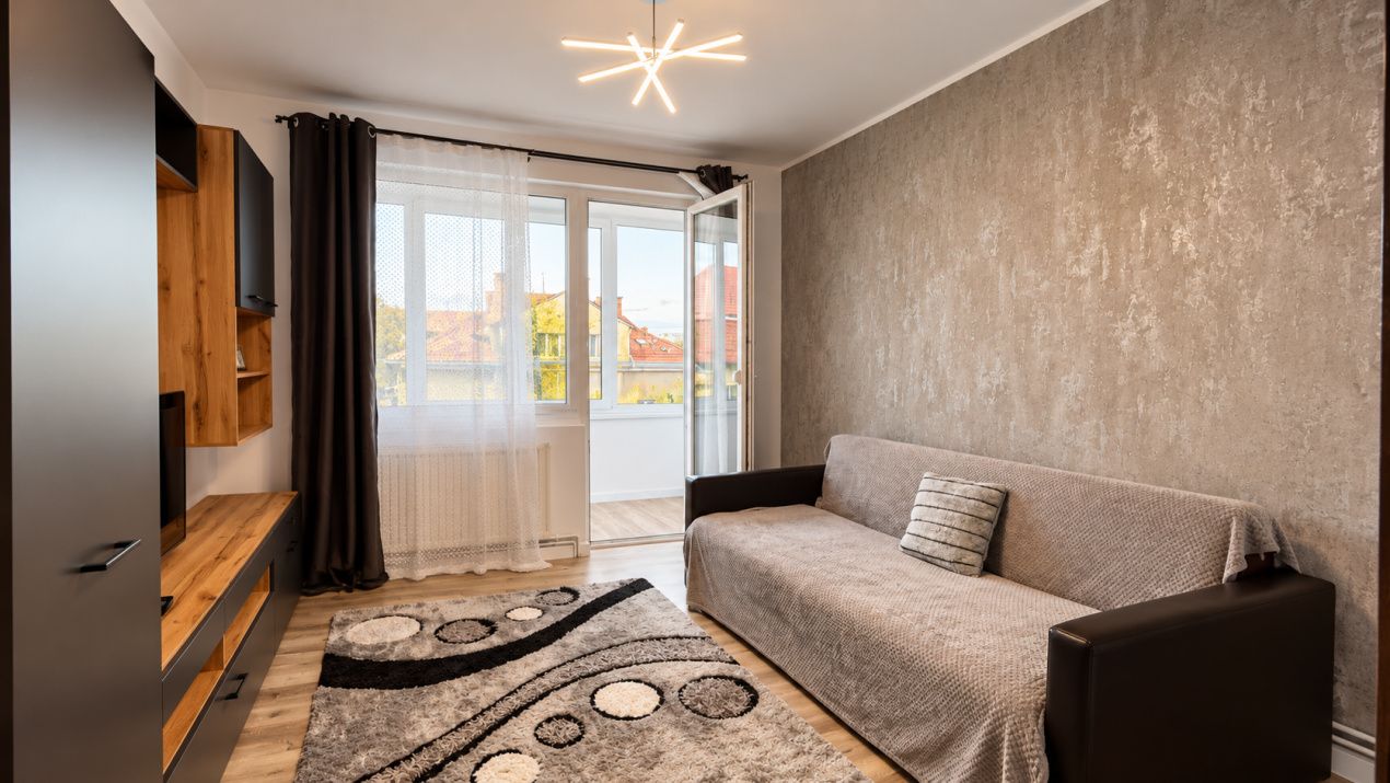 Apartament cu 2 camere in zona Centrala – fotografia 1 din 11