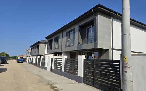 Vila de vanzare Lazu