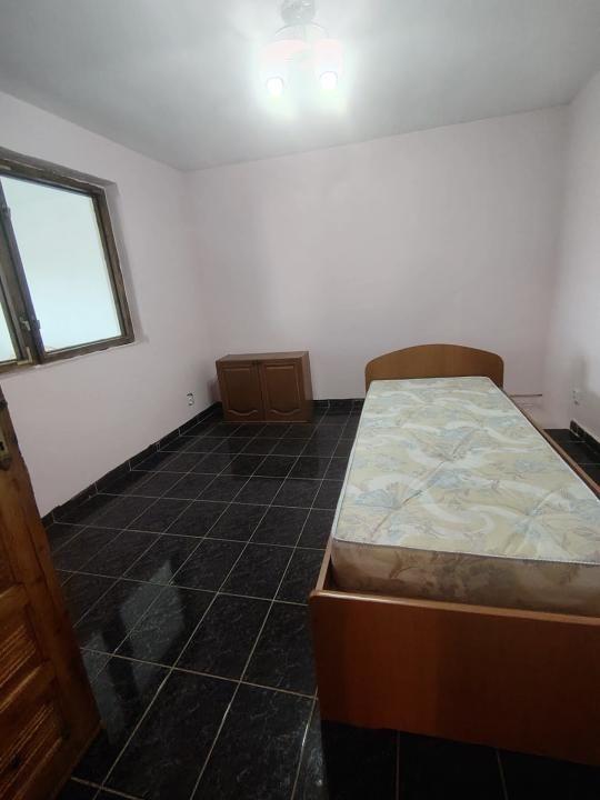 Etaj+Mansardă de vanzare | Targoviste Zona Inspectoratului Scolar|90 mp+Mansardă – fotografia 3 din 6