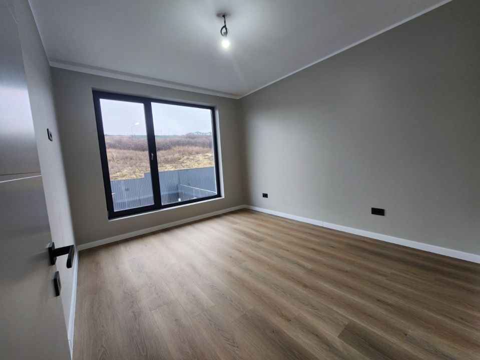 CASA INDIVIDUALA, 5 CAMERE, 3 BAI, 141 MP UTILI, 490 MP TEREN, MIROSLAVA – fotografia 10 din 19