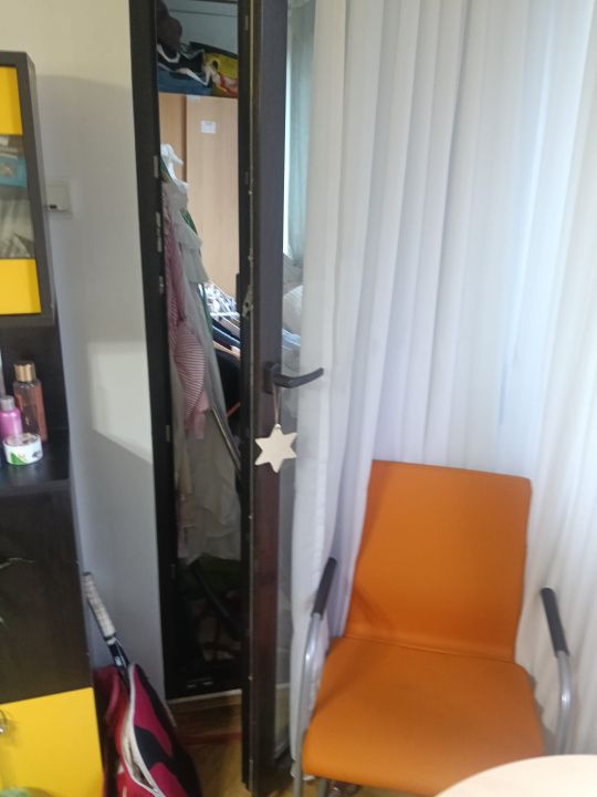 Apartament 3 camere -12 minute de mers  pana la metrou Costin Giorgian – fotografia 9 din 11