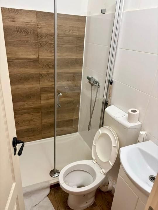 Garsoniera, 16 mp utili, etaj 3, renovata - Zona UMT – fotografia 6 din 7