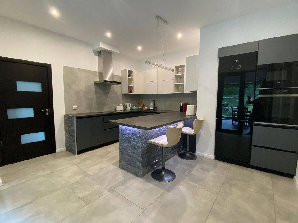 Casa Lux Mediteraniana cu 1620 mp. teren mobilata utilata CETATE cazare pensiune – fotografia 1 din 52
