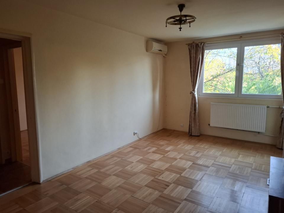 Vanzare apartament 4 camere | Titan - bloc tip H | langa metrou | etaj 3/4 | – fotografia 14 din 34