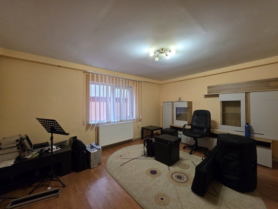 Oportunitate în Domnești - Vilă spațioasă cu teren generos – fotografia 8 din 16