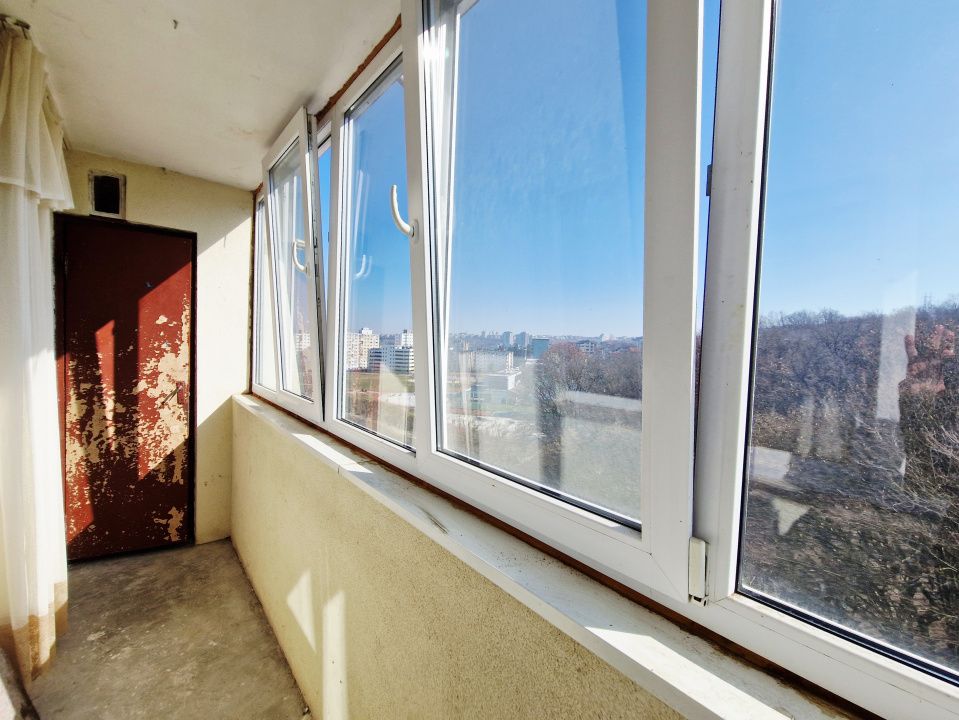 Apartament cu potential, orientare sud-est, 2 balcoane, zona Parang – fotografia 18 din 23