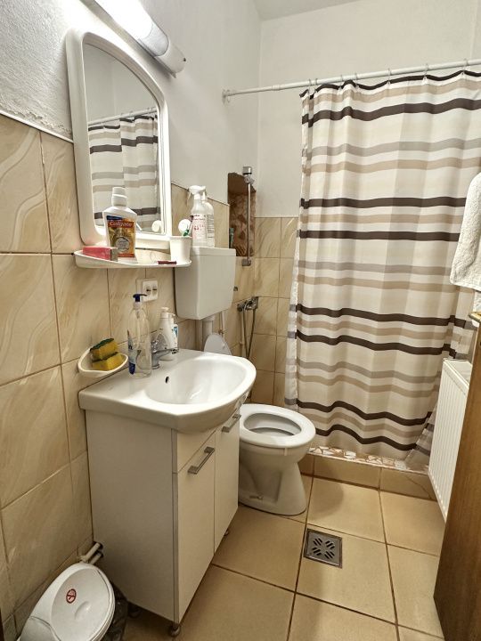 Casa 4 camere I Centru I 3 bai I Ideala pentru locuit sau inchiriat I – fotografia 16 din 33