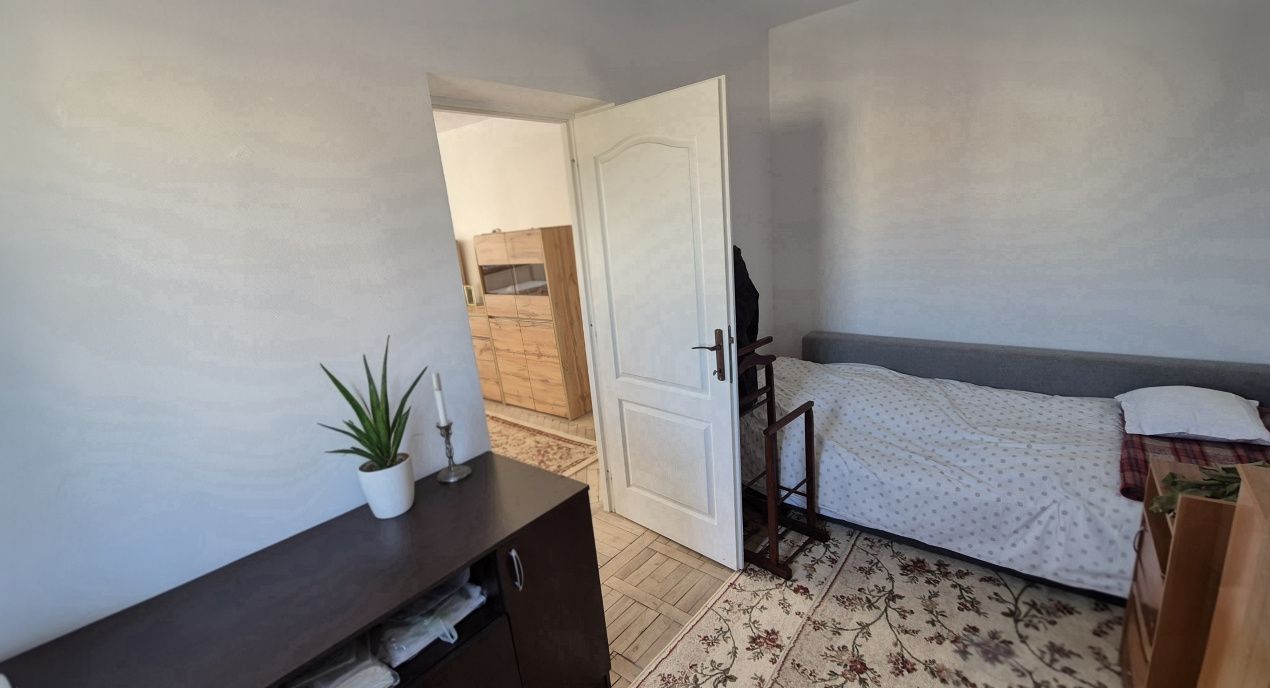Vânzare apartament 3 camere, et. 3, str. Olari - zona Liceului Pedagogic – fotografia 4 din 10