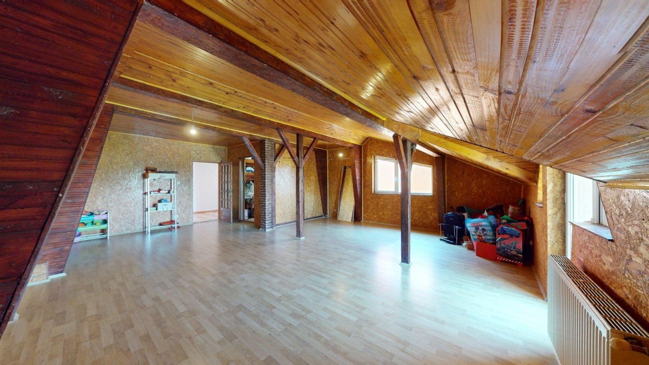 Vila cu 7 camere de inchiriat+ gradina + piscina  Prelungirea  Ghencea – fotografia 14 din 33