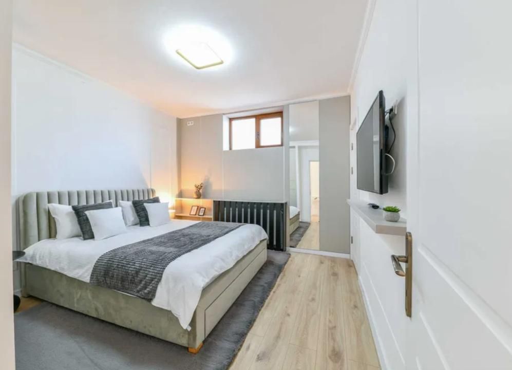 APARTAMENT 3 CAMERE DE ÎNCHIRIAT – ULTRACENTRAL , UMF – fotografia 3 din 7