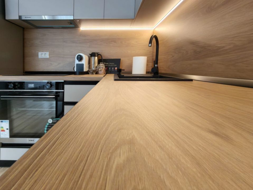 Apartament de închiriat - Zona Mamaia Nord cu 2 camere si vedere la piscina – fotografia 4 din 9
