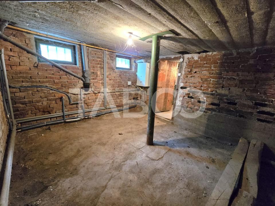 Casa de vanzare cu teren 412 mp pivnita garaj in Terezian Sibiu – fotografia 12 din 34