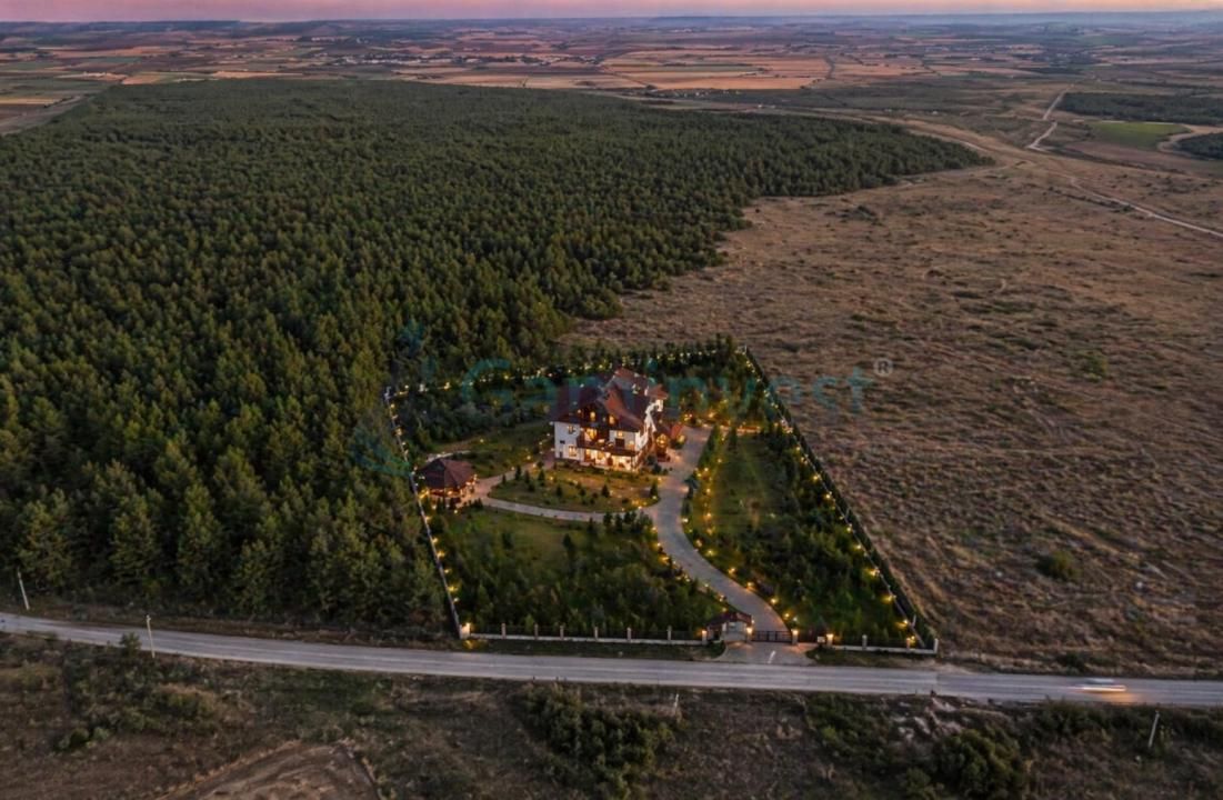 Teren langa padure de 3,5 ha cu proiect pentru pensiune la 15 minute de Oradea – fotografia 1 din 2