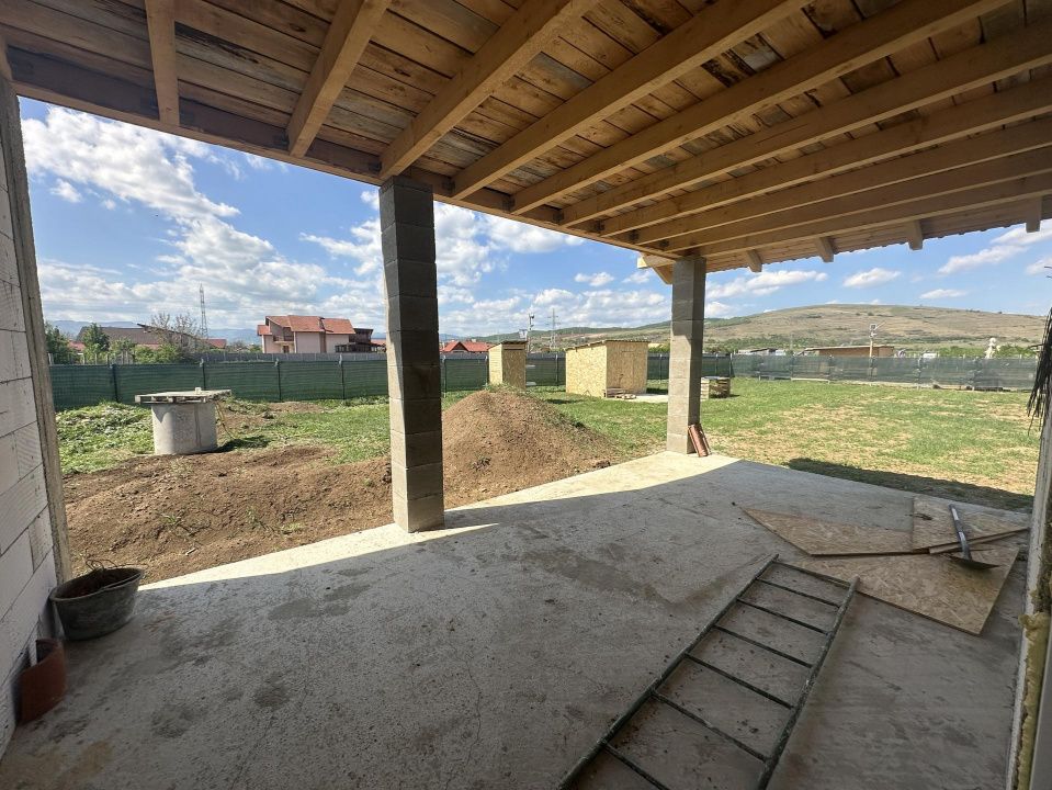 Vanzare TEREN Intravilan 571 mp imprejmuit case langa in Barabant Alba iulia – fotografia 4 din 9