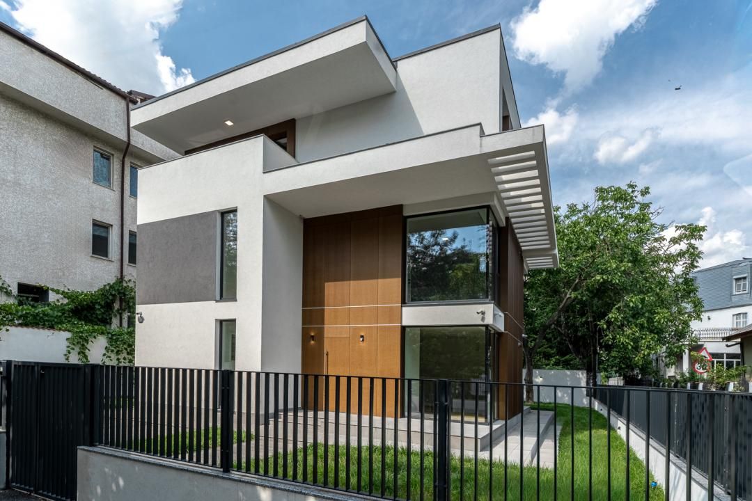 Vila individuala langa Lacul Baneasa | 6 camere, lift interior – fotografia 4 din 22