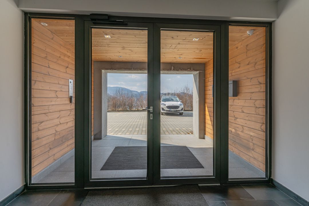 Penthouse Spectaculos | Jacuzzi | Vedere Panoramică | 4 Camere – fotografia 26 din 27