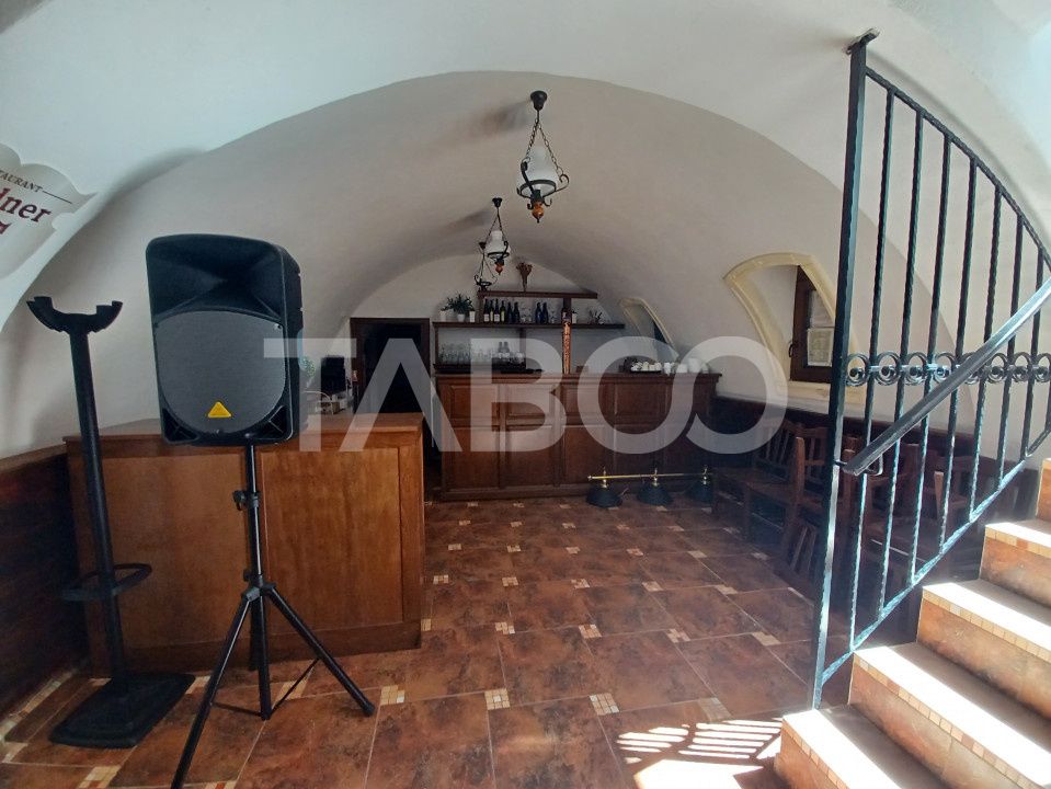 Piata Mare-Restaurant terasa inchiriata separat – fotografia 5 din 10